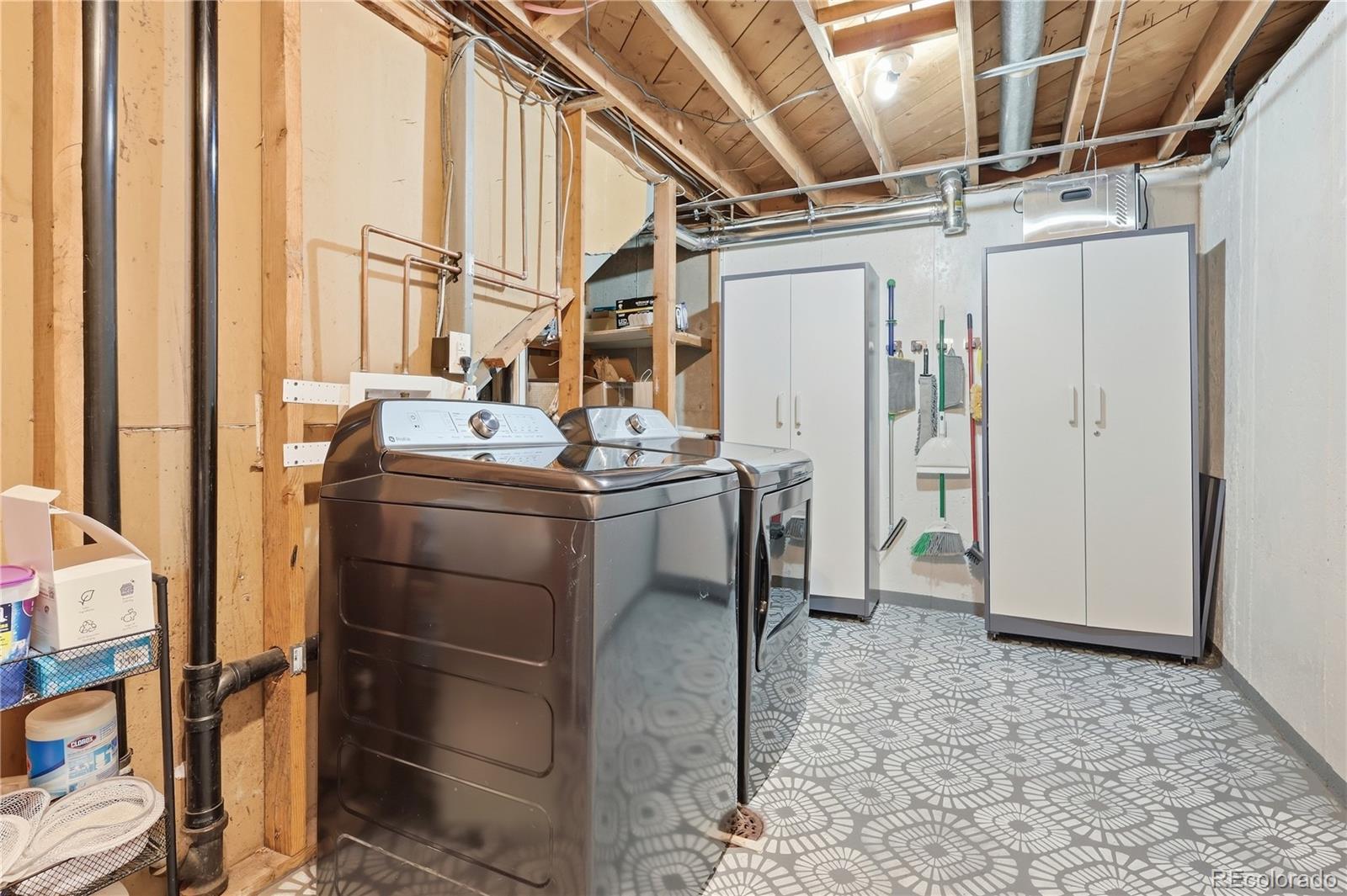 MLS Image #39 for 1990 s stuart street,denver, Colorado