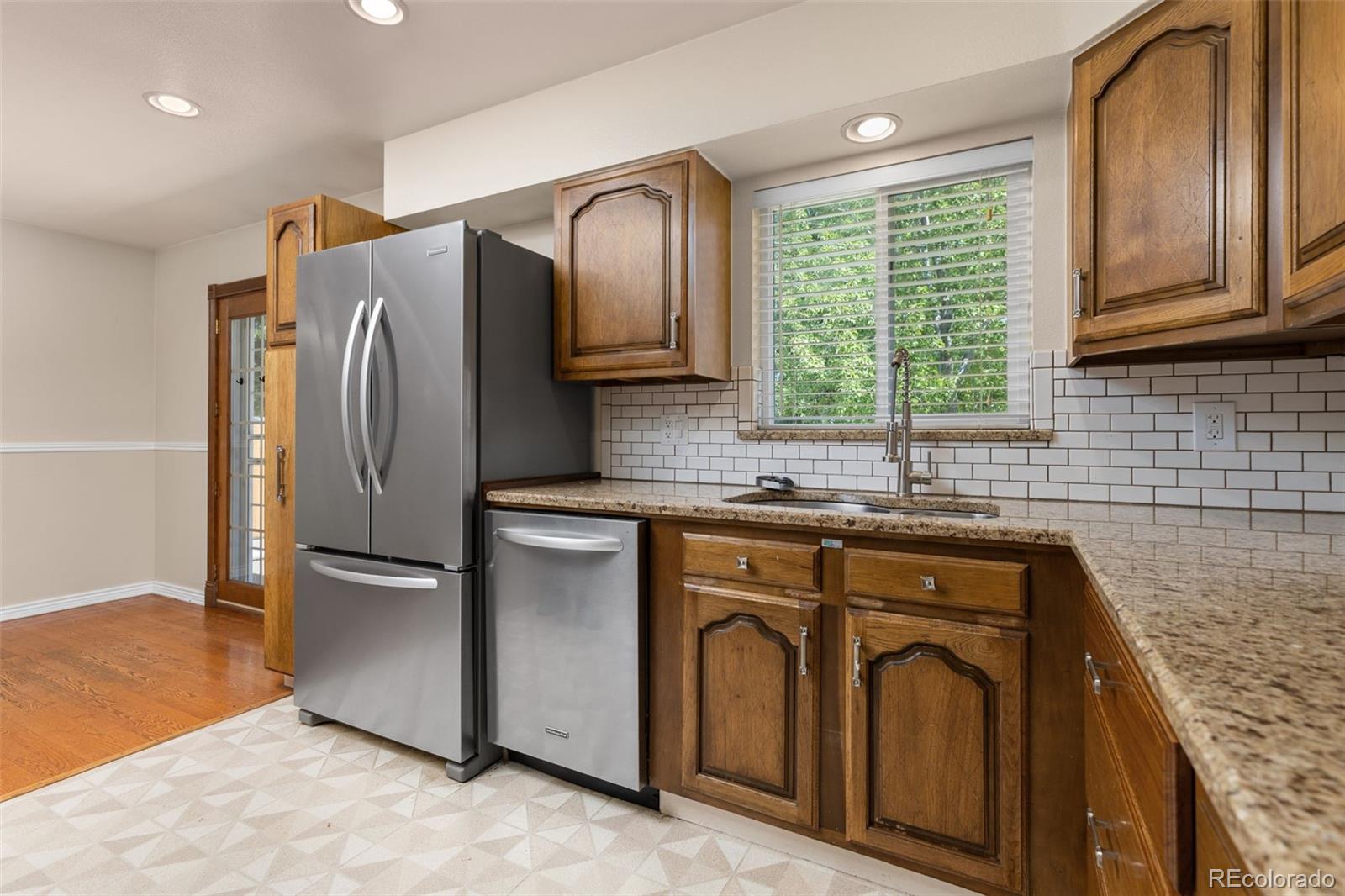 MLS Image #11 for 3064 s zurich court,denver, Colorado