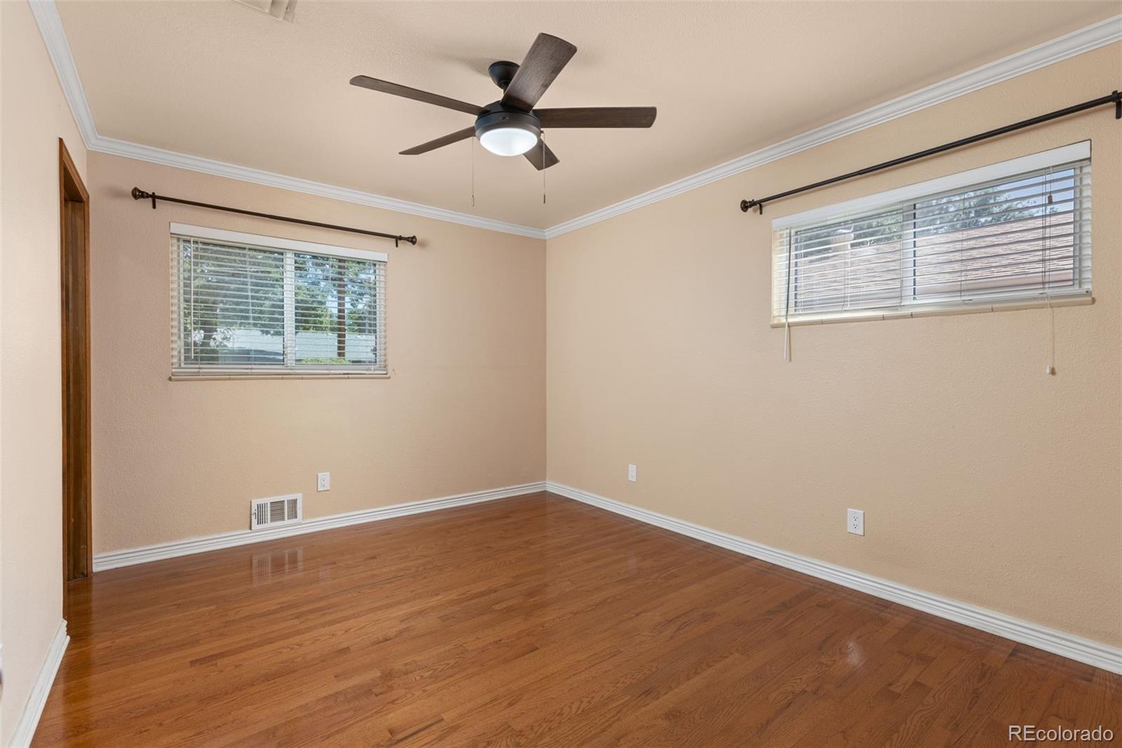 MLS Image #13 for 3064 s zurich court,denver, Colorado