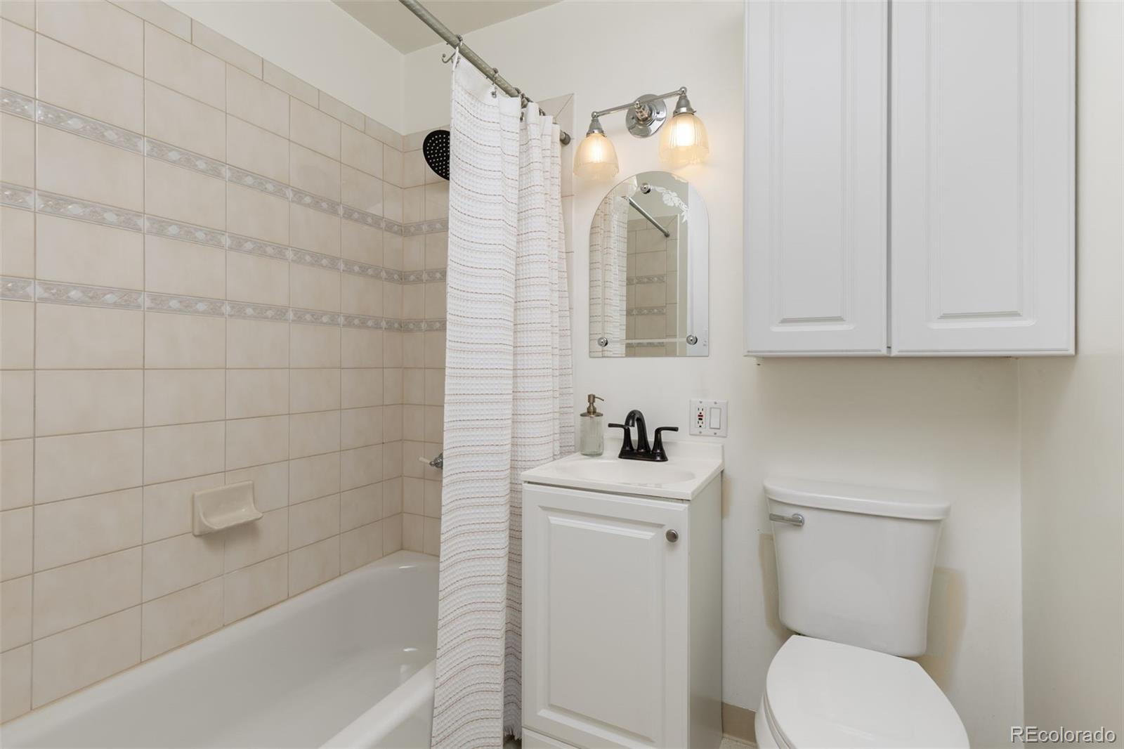 MLS Image #19 for 3064 s zurich court,denver, Colorado