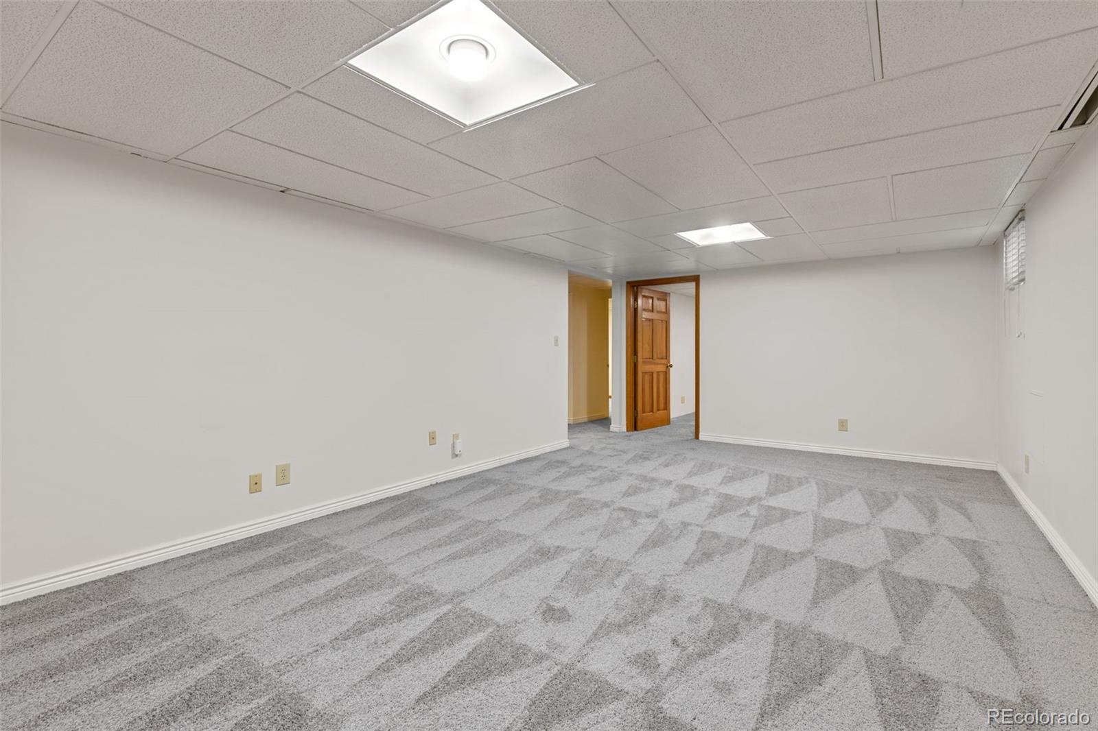 MLS Image #22 for 3064 s zurich court,denver, Colorado