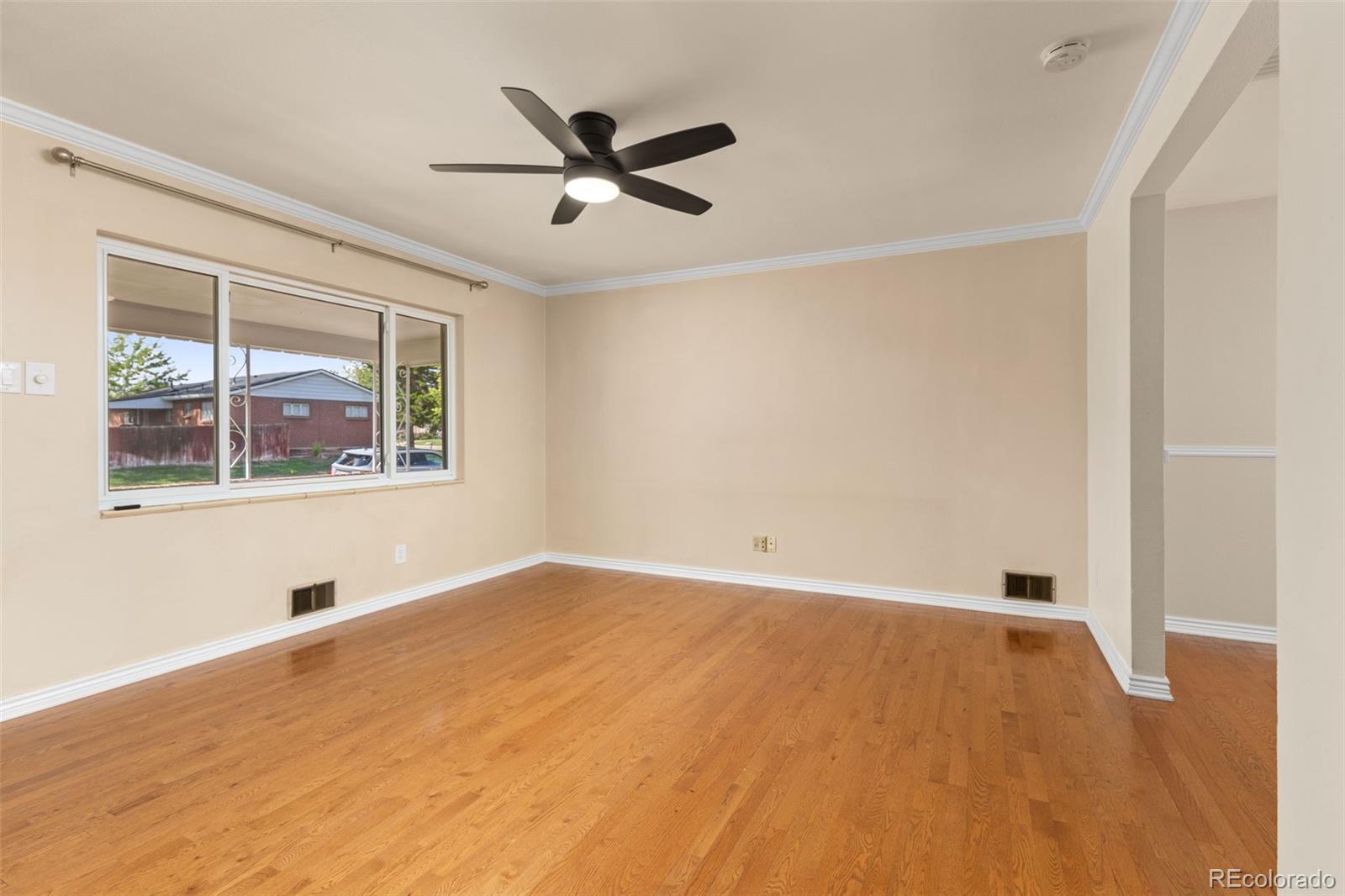 MLS Image #5 for 3064 s zurich court,denver, Colorado