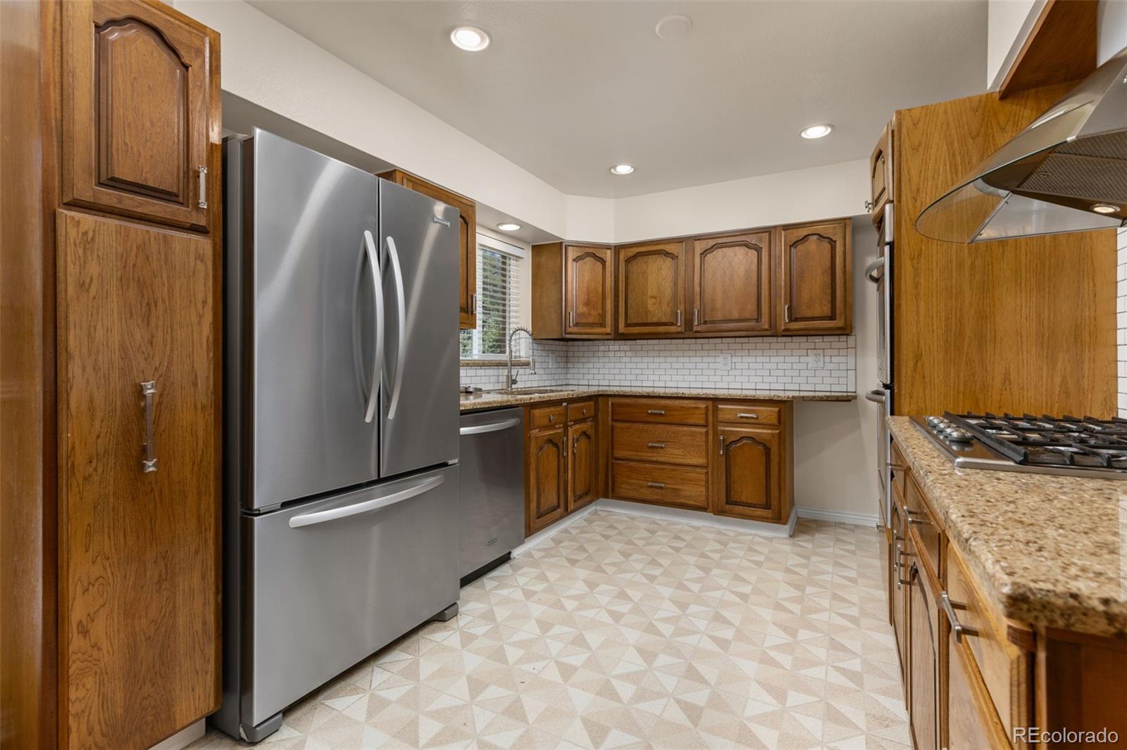 MLS Image #9 for 3064 s zurich court,denver, Colorado