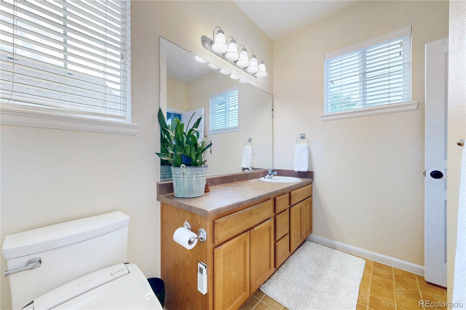 MLS Image #20 for 9956 w jewell avenue,lakewood, Colorado