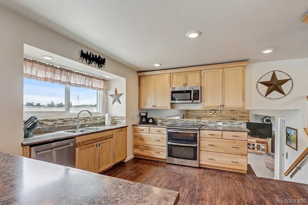 MLS Image #20 for 15721  county road 10 ,fort lupton, Colorado