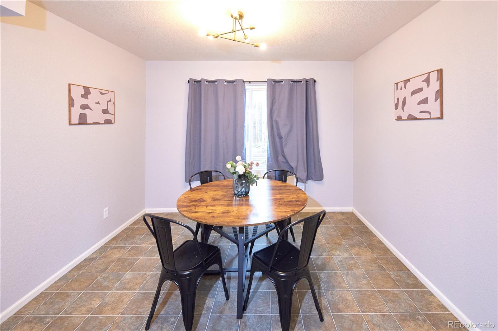 MLS Image #10 for 20764 e 39th avenue,denver, Colorado