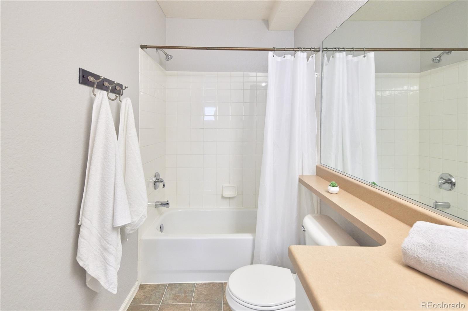 MLS Image #24 for 20764 e 39th avenue,denver, Colorado