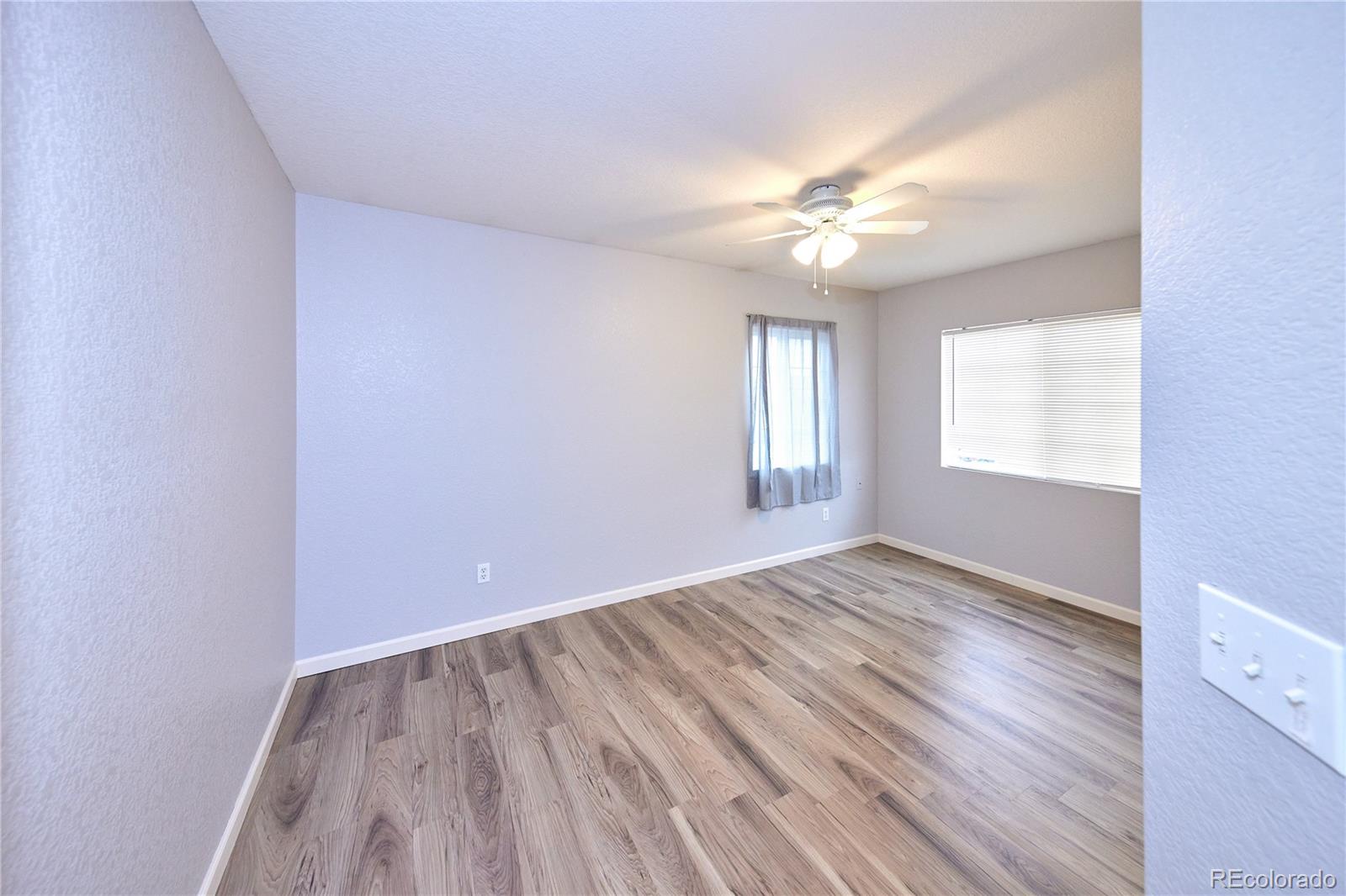 MLS Image #27 for 20764 e 39th avenue,denver, Colorado