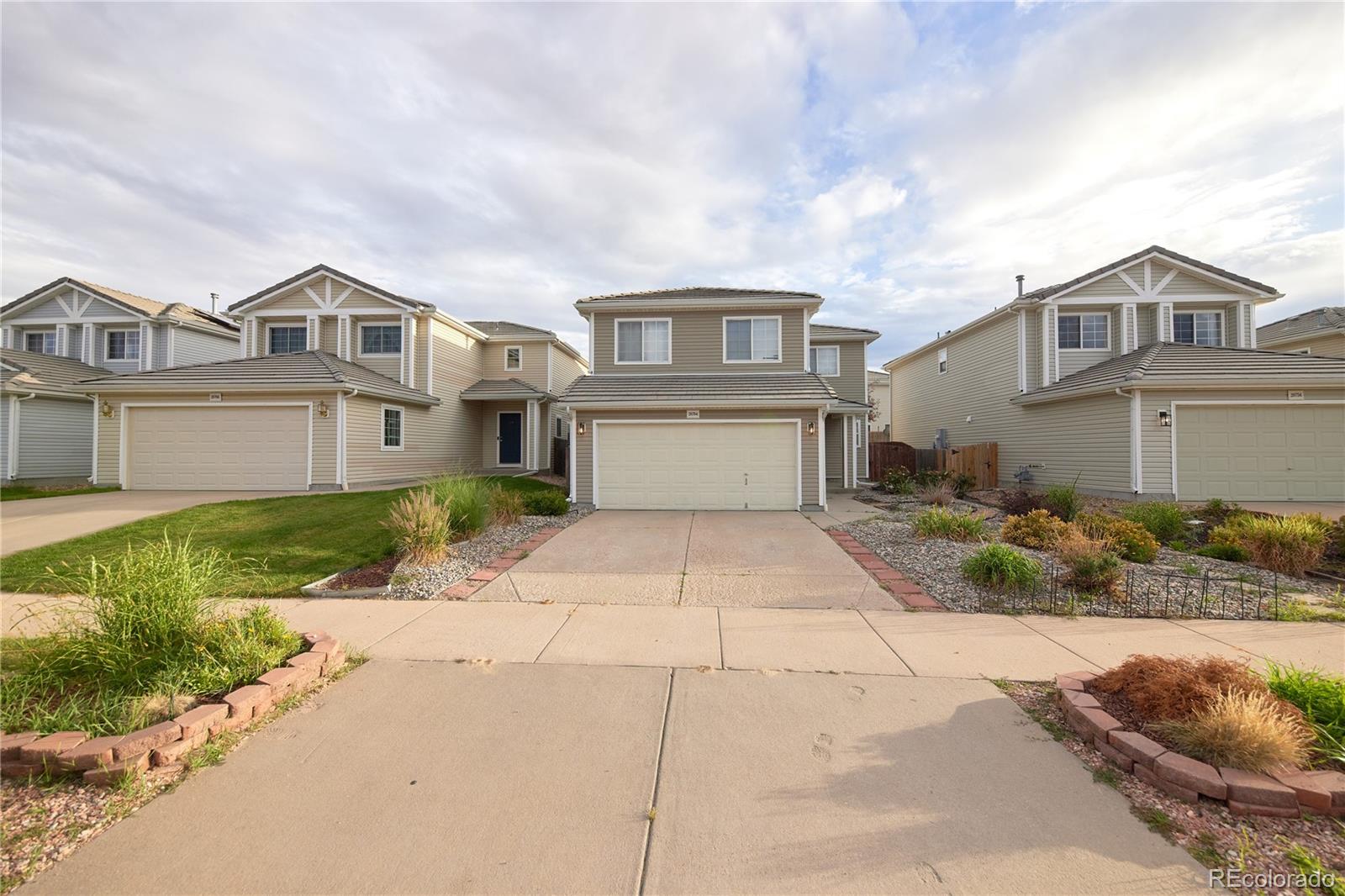 MLS Image #33 for 20764 e 39th avenue,denver, Colorado