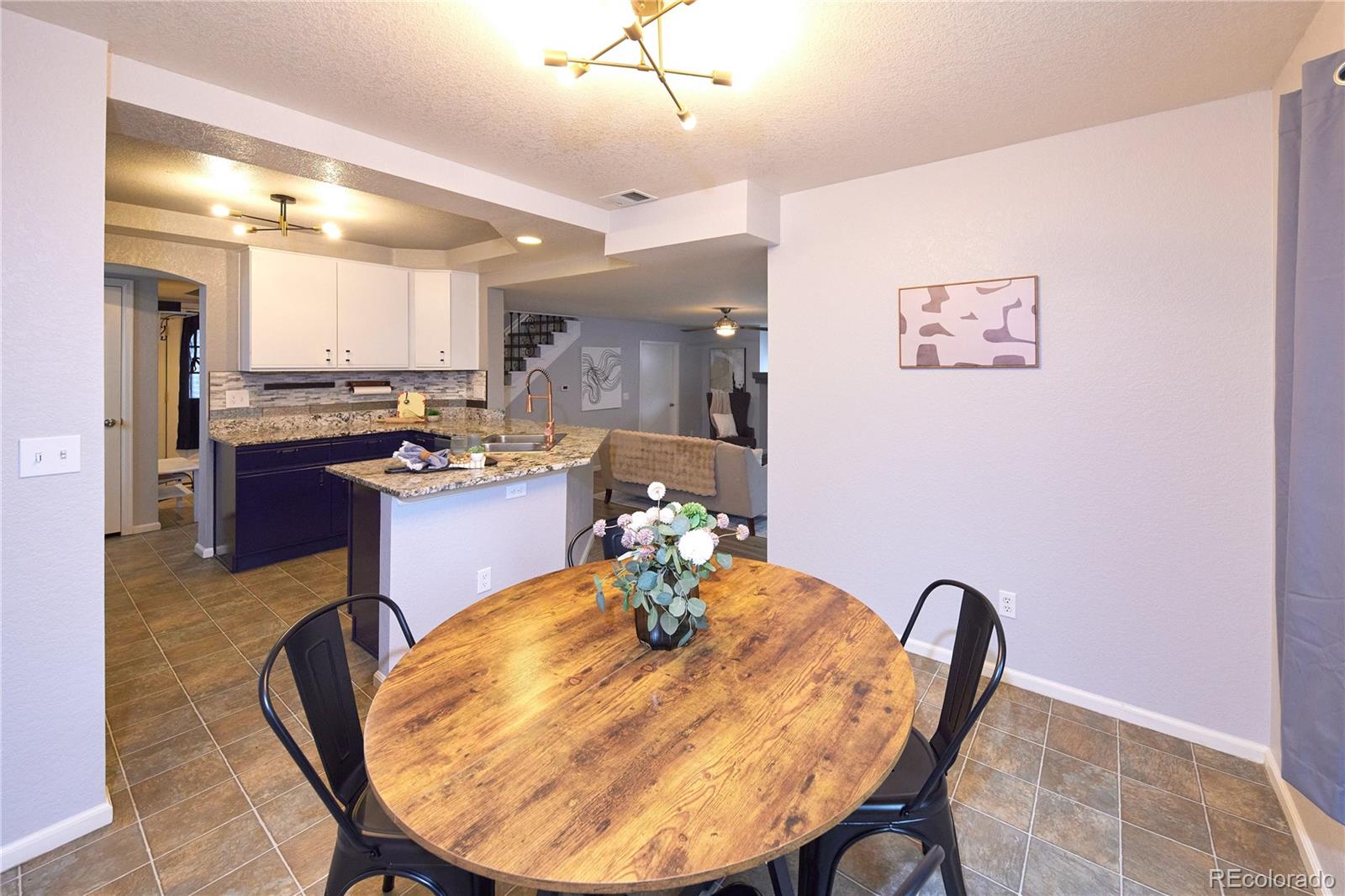 MLS Image #9 for 20764 e 39th avenue,denver, Colorado