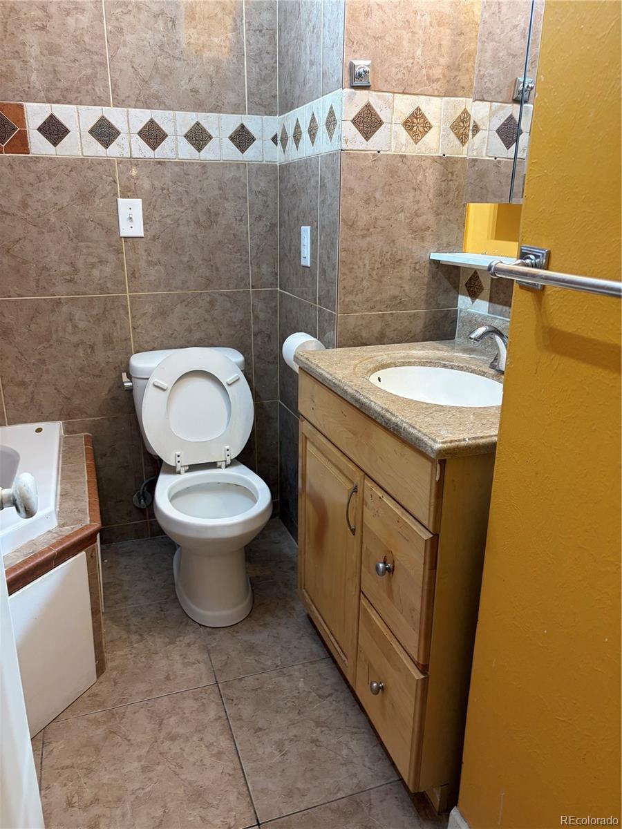 MLS Image #10 for 11718 e canal drive,aurora, Colorado