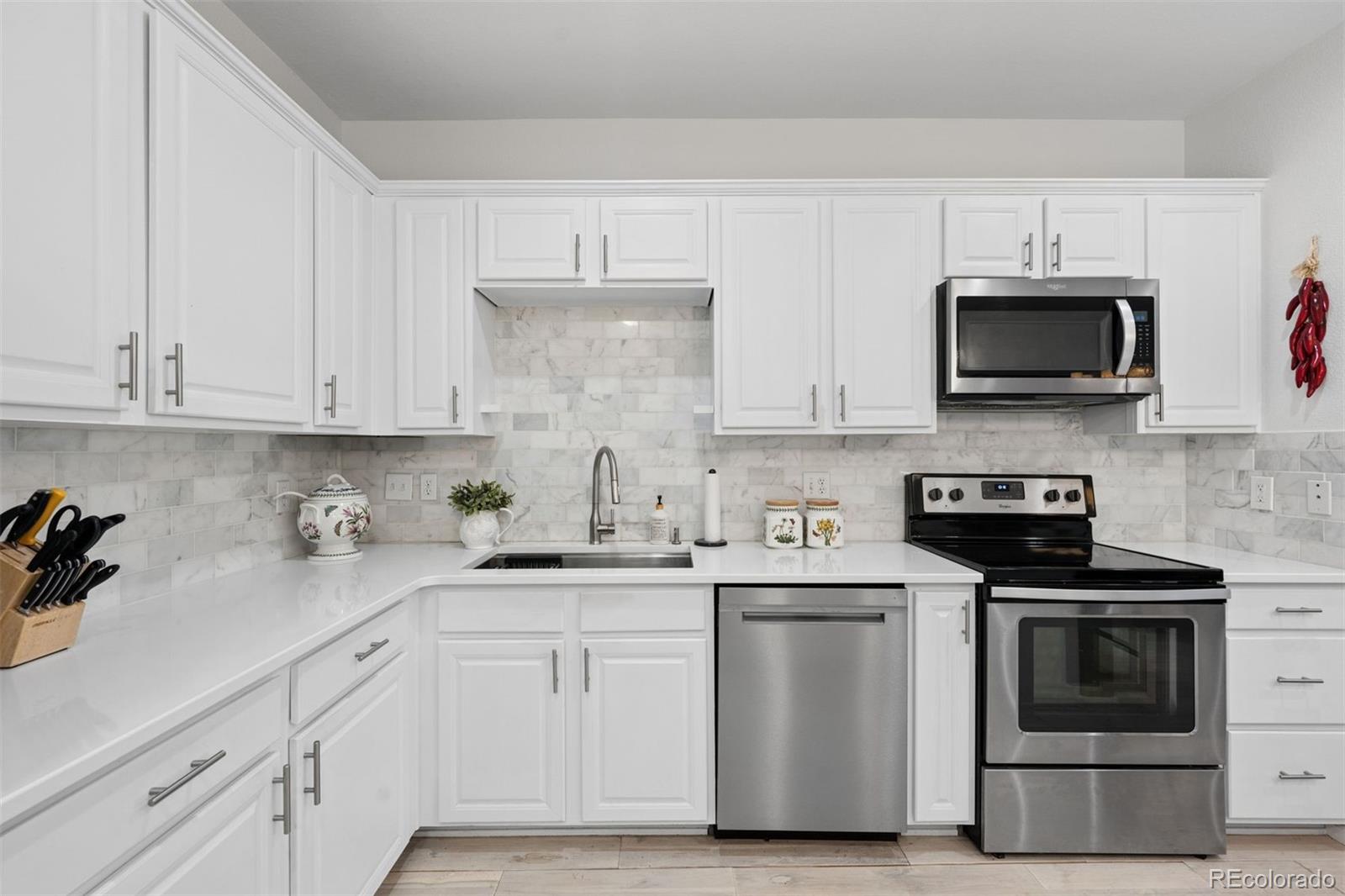 MLS Image #10 for 9633 e 5th avenue,denver, Colorado