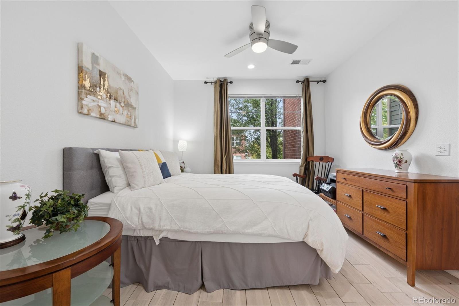 MLS Image #16 for 9633 e 5th avenue,denver, Colorado