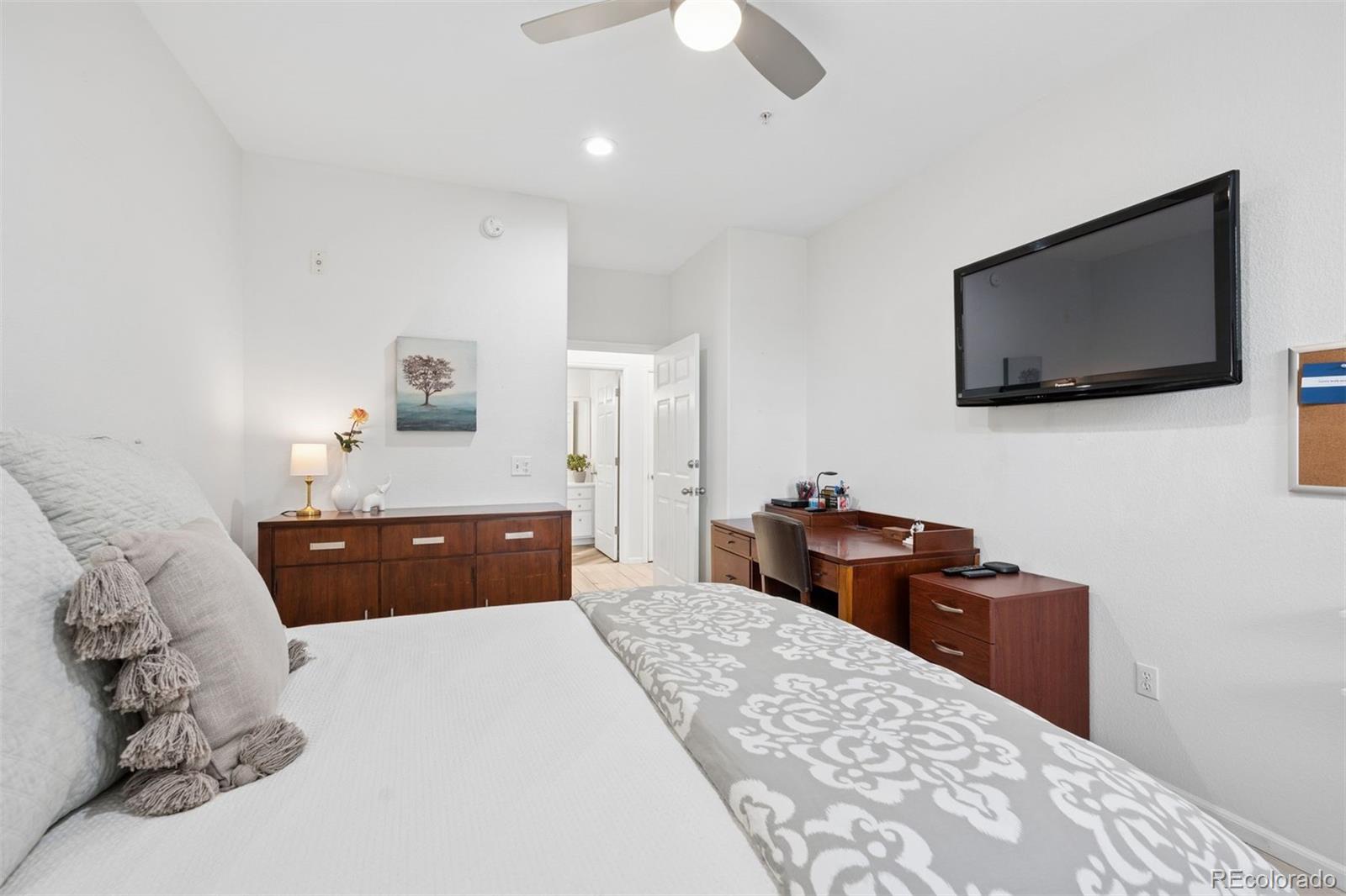 MLS Image #22 for 9633 e 5th avenue,denver, Colorado