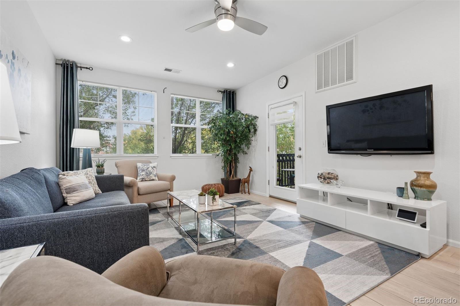 MLS Image #6 for 9633 e 5th avenue,denver, Colorado