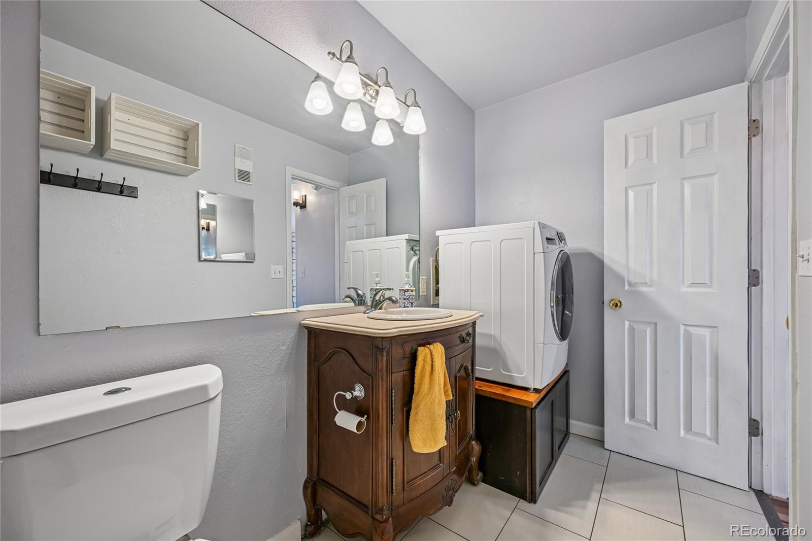 MLS Image #10 for 10150 e virginia avenue 4-301,denver, Colorado
