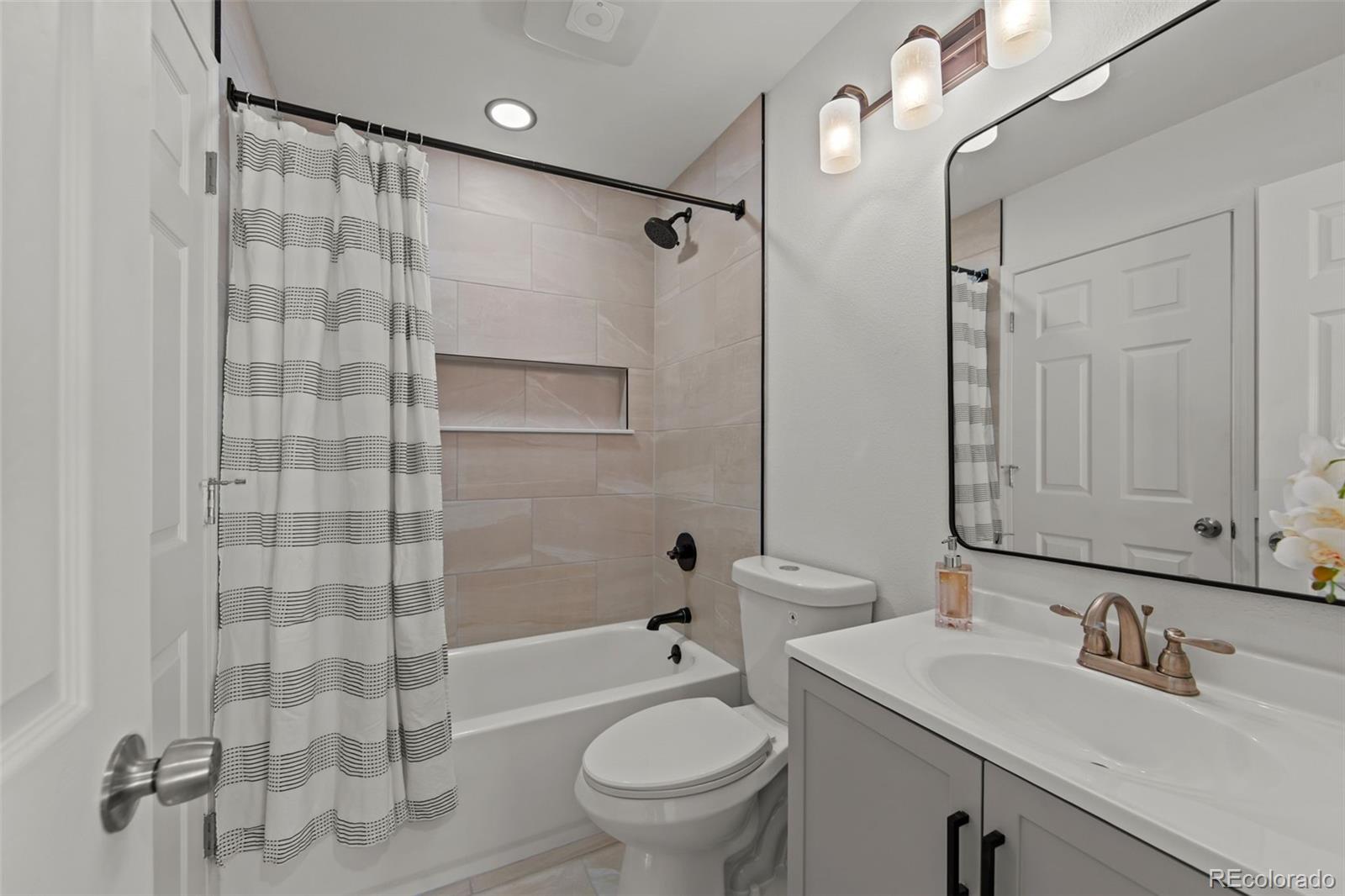 MLS Image #9 for 2552  blazak loop,colorado springs, Colorado