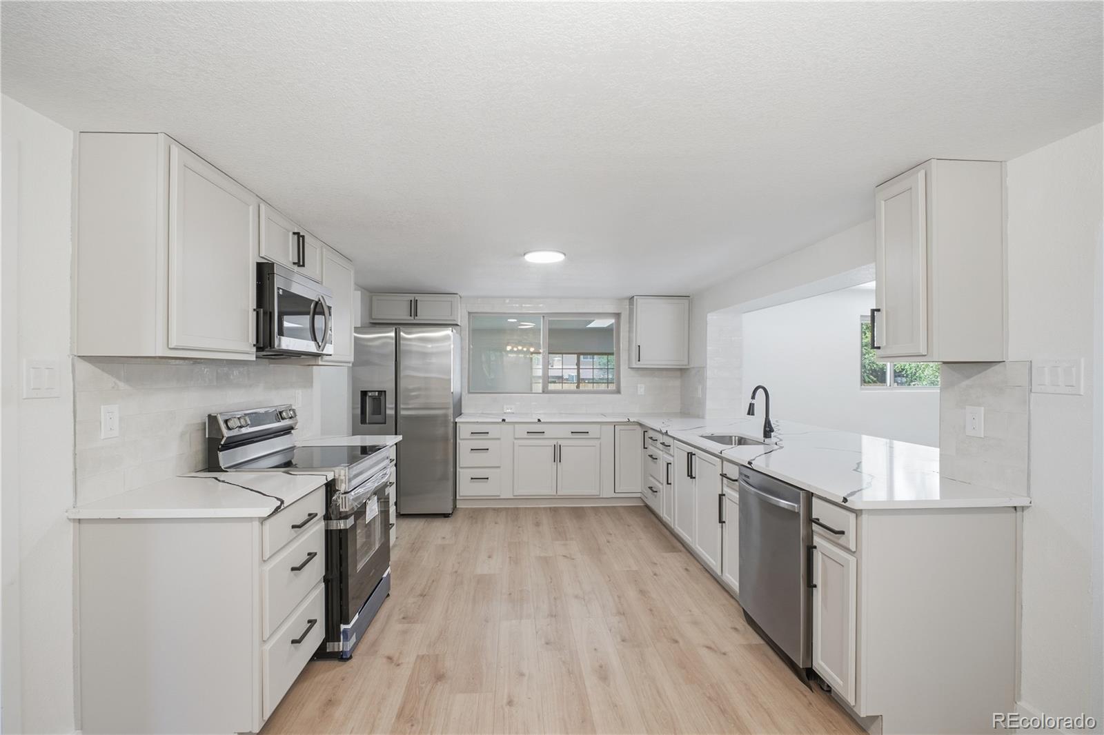 MLS Image #7 for 850 s everett street,lakewood, Colorado