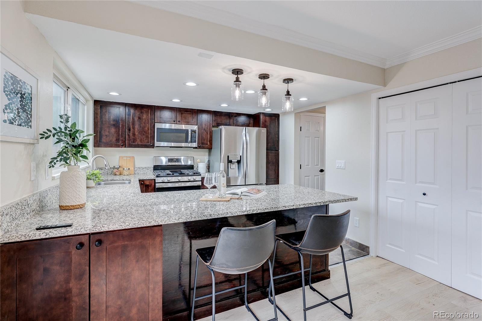MLS Image #6 for 10265 e evans avenue,aurora, Colorado