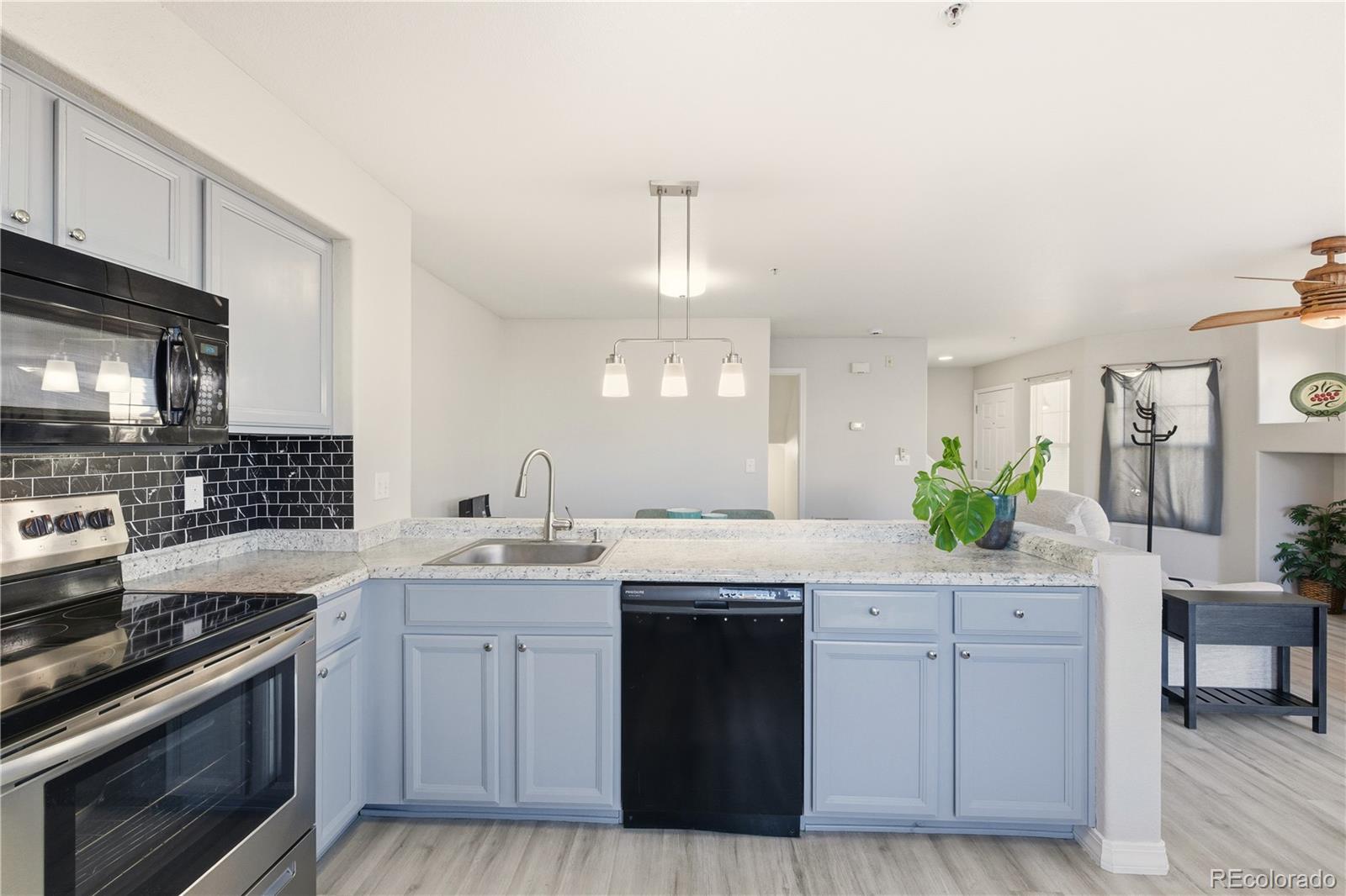 MLS Image #10 for 23424 e dorado place,aurora, Colorado