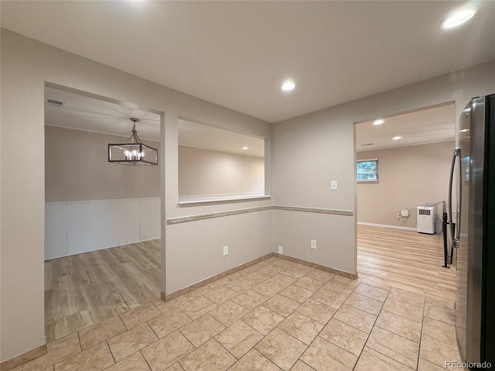 MLS Image #11 for 2965 s eaton street,denver, Colorado