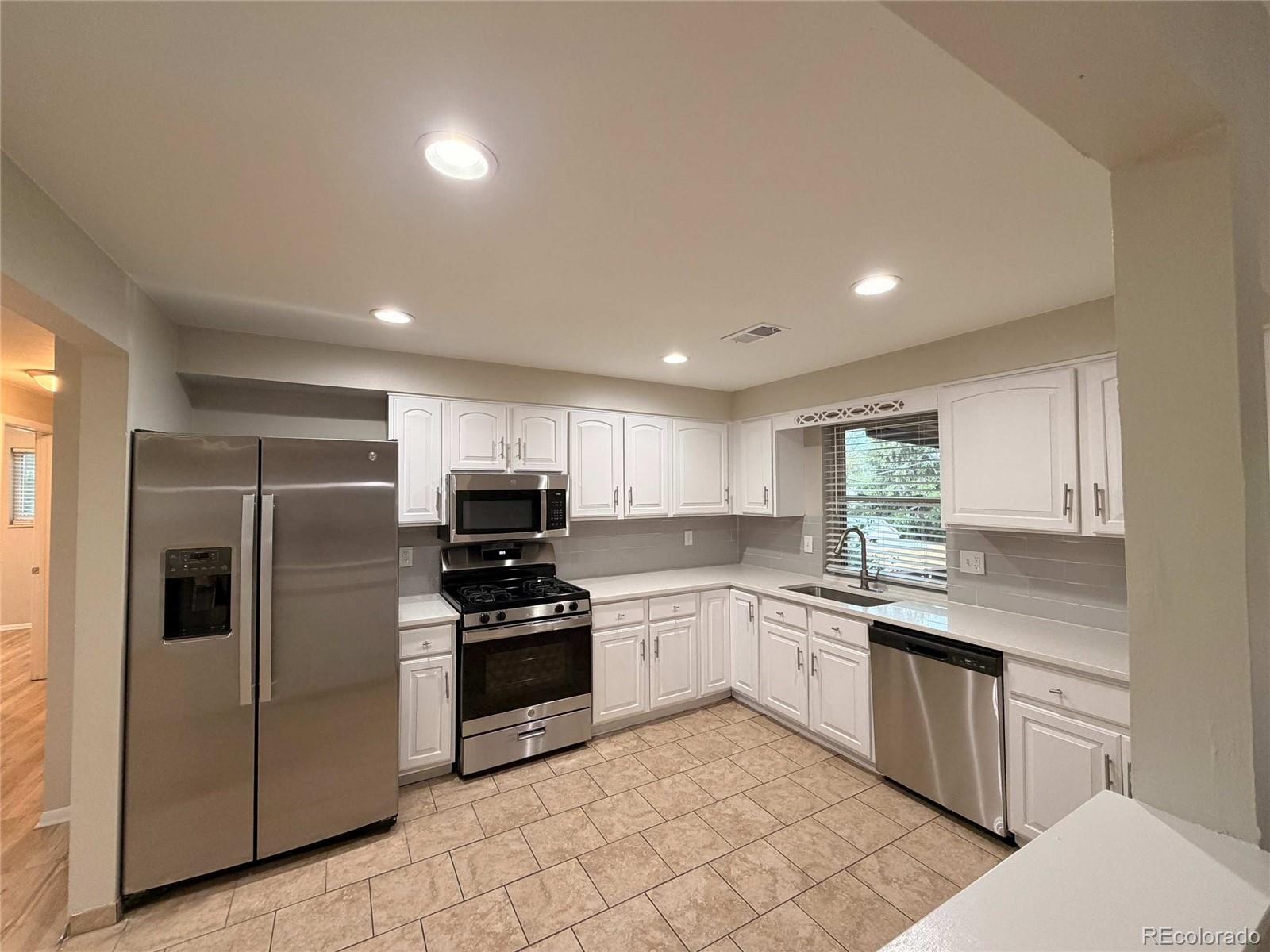 MLS Image #9 for 2965 s eaton street,denver, Colorado