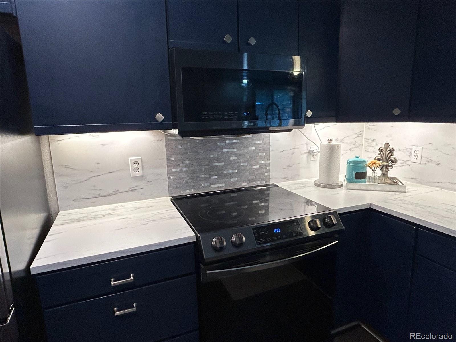 MLS Image #14 for 2125 s troy way,aurora, Colorado