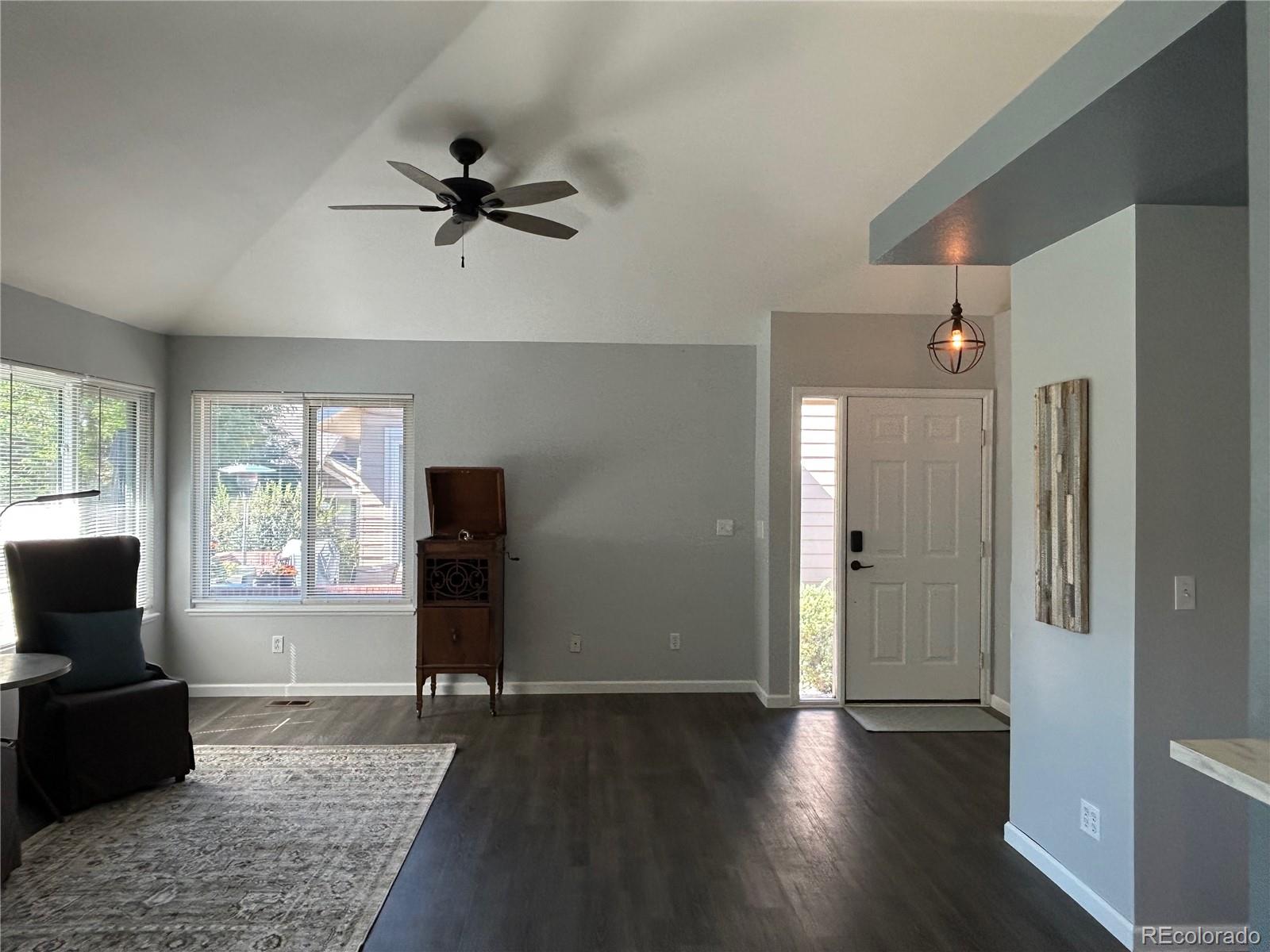 MLS Image #3 for 2125 s troy way,aurora, Colorado