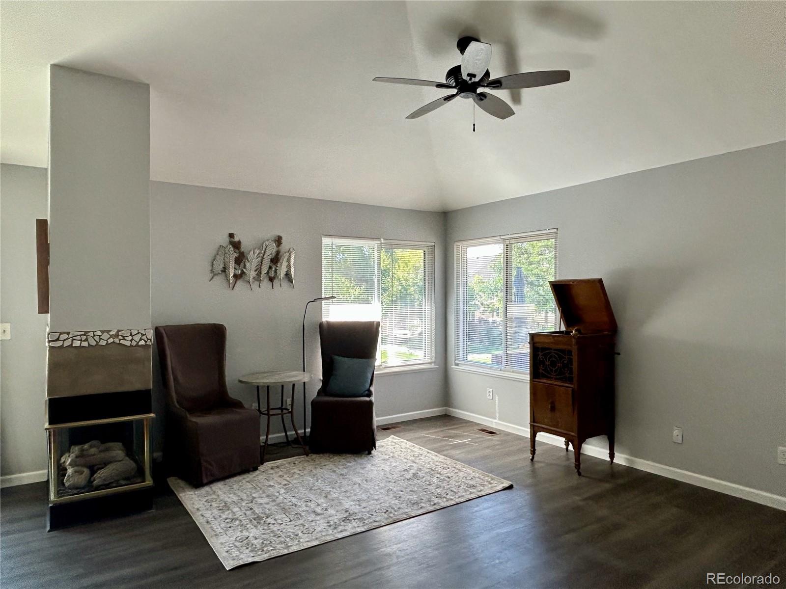 MLS Image #4 for 2125 s troy way,aurora, Colorado