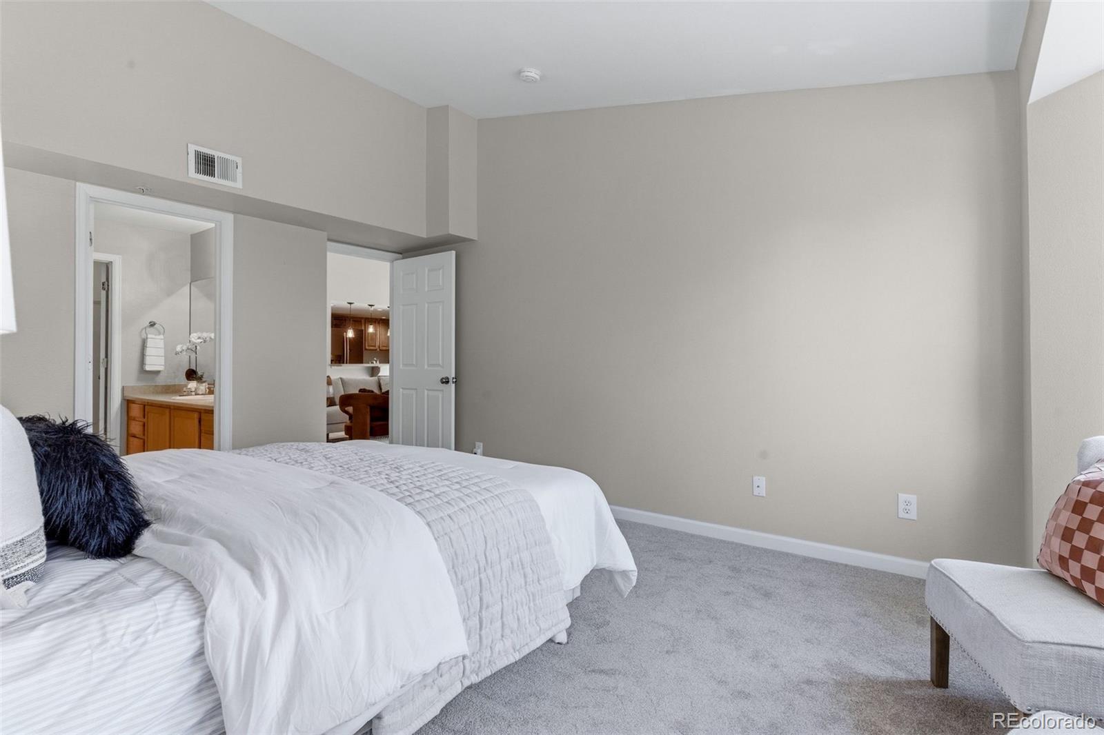 MLS Image #16 for 12304 w cross drive,littleton, Colorado