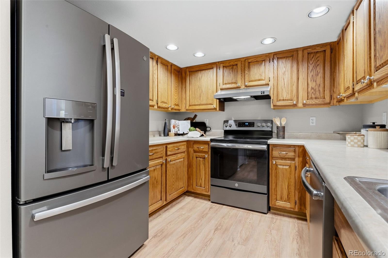 MLS Image #9 for 12304 w cross drive,littleton, Colorado