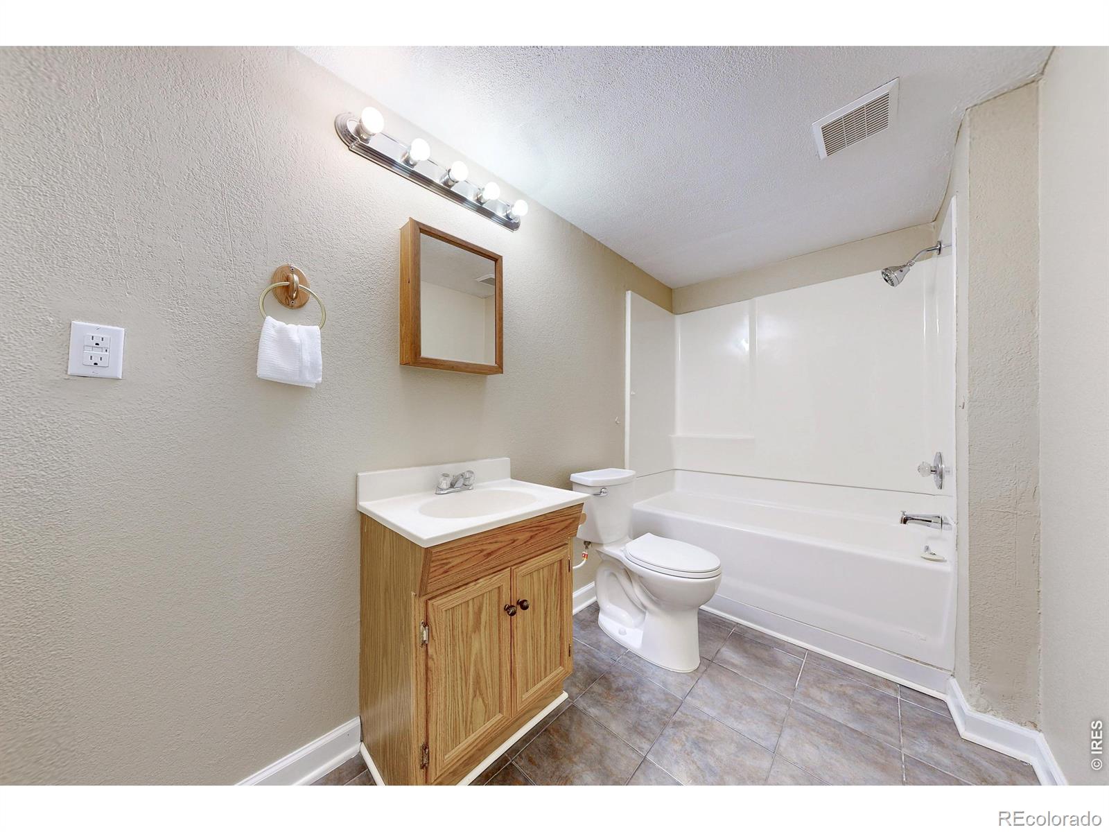 MLS Image #28 for 5047 e 112th court,thornton, Colorado
