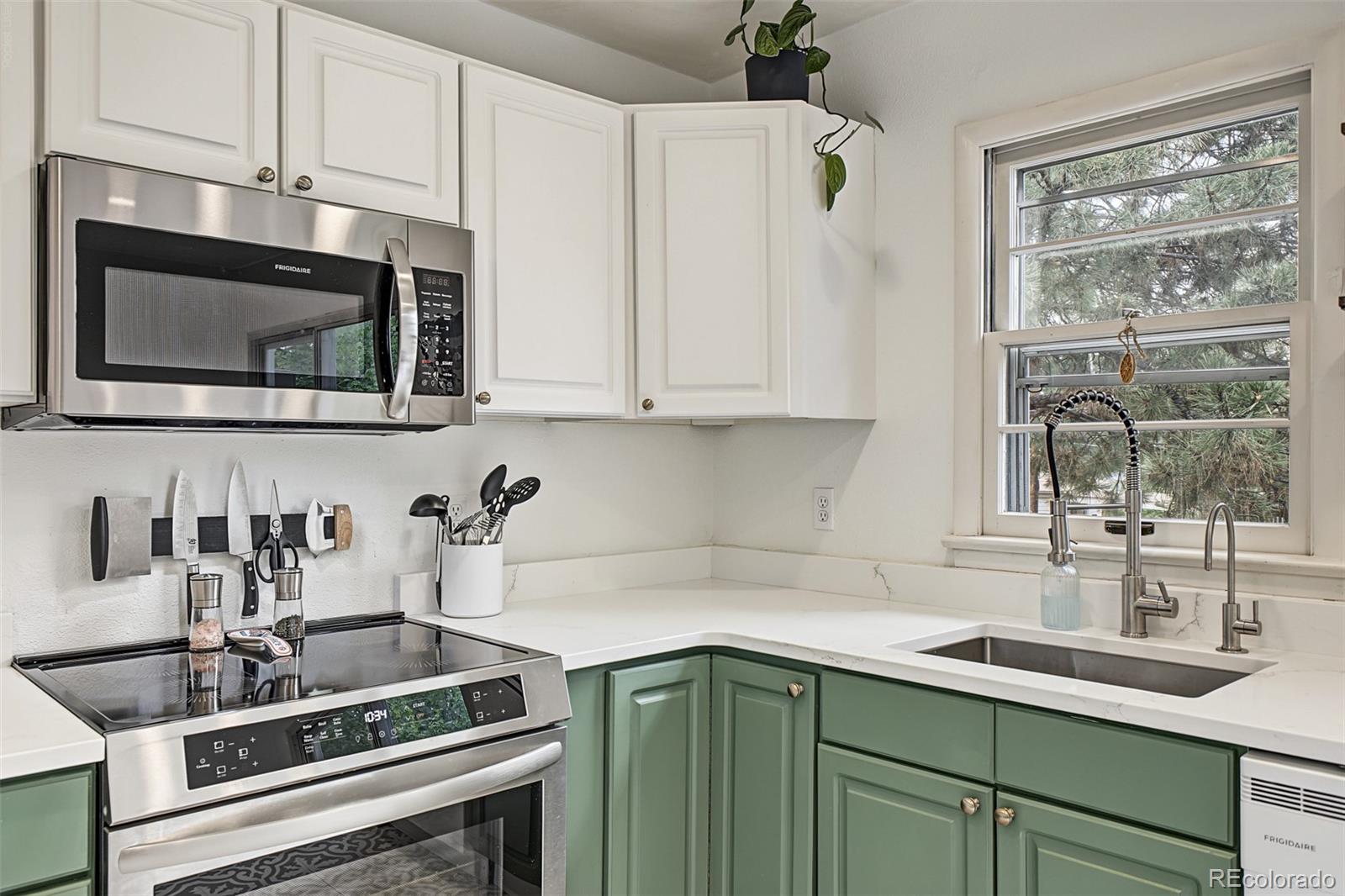 MLS Image #5 for 714 s xavier street,denver, Colorado