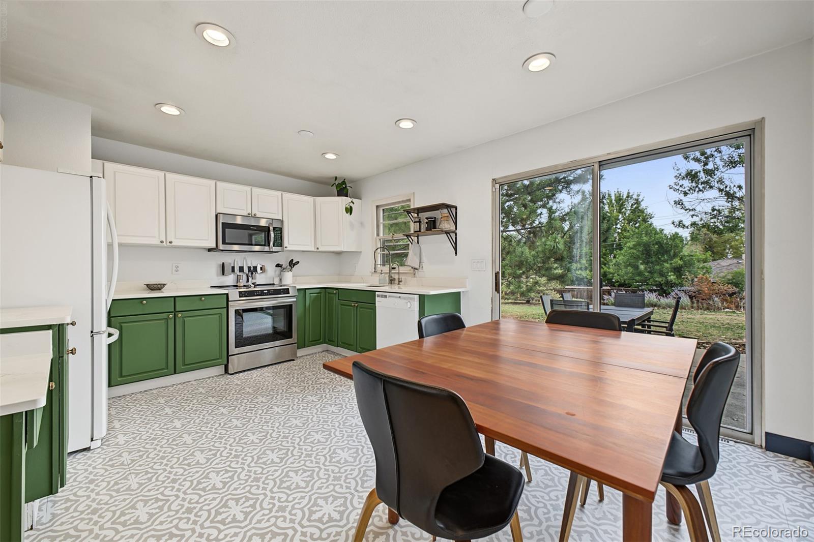 MLS Image #6 for 714 s xavier street,denver, Colorado