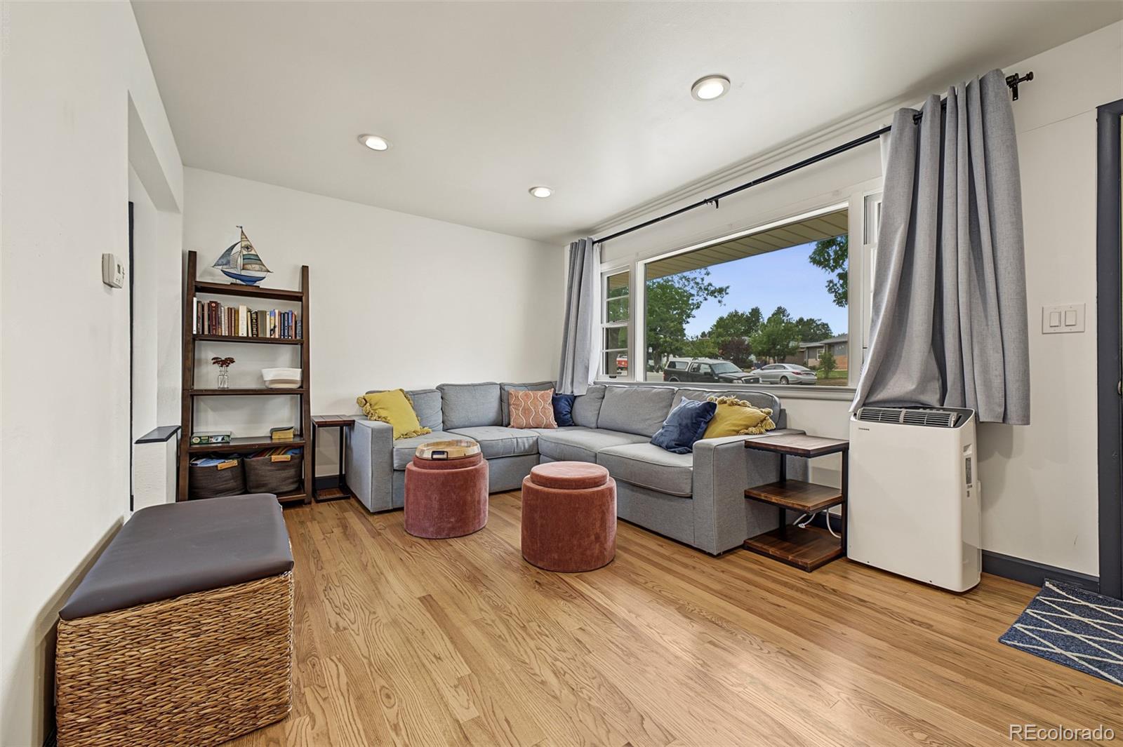 MLS Image #8 for 714 s xavier street,denver, Colorado