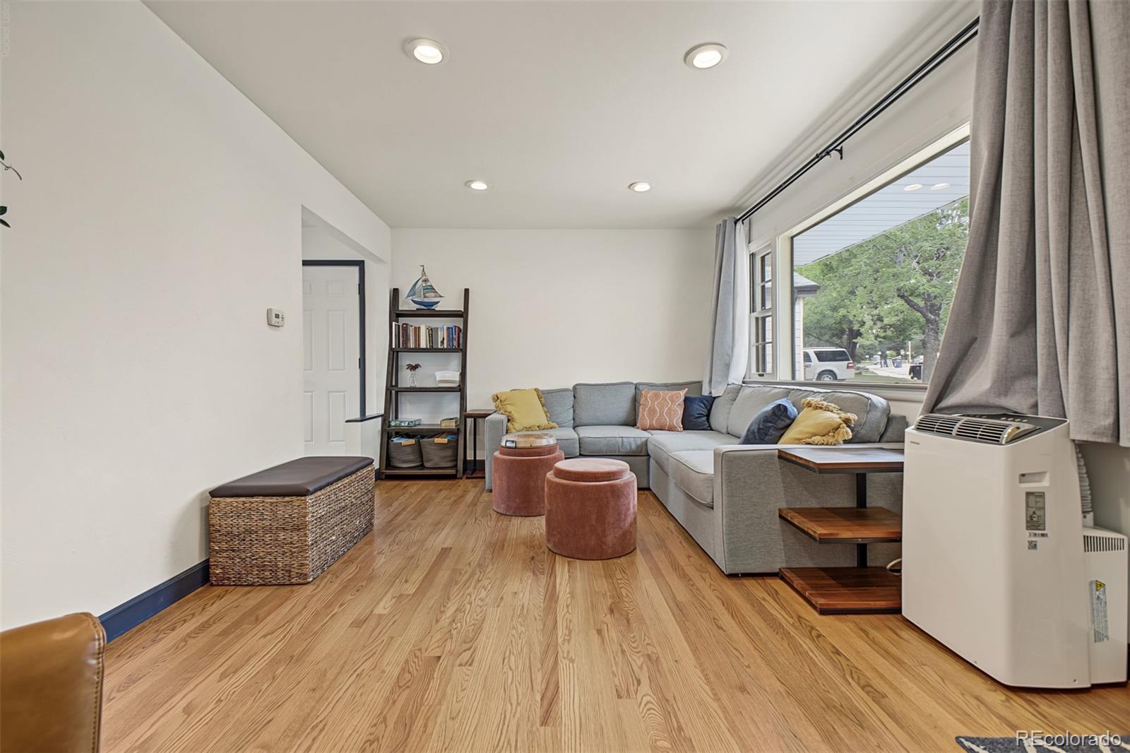 MLS Image #9 for 714 s xavier street,denver, Colorado