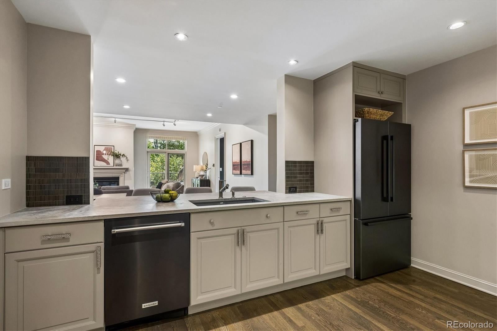 MLS Image #16 for 2400 e cherry creek south drive 306,denver, Colorado