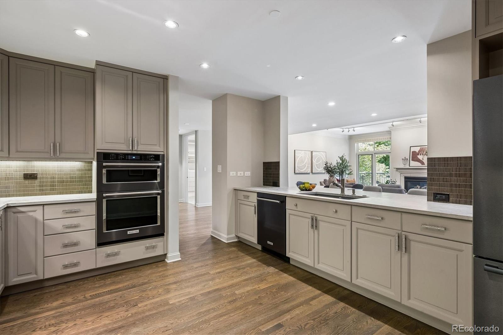 MLS Image #18 for 2400 e cherry creek south drive 306,denver, Colorado