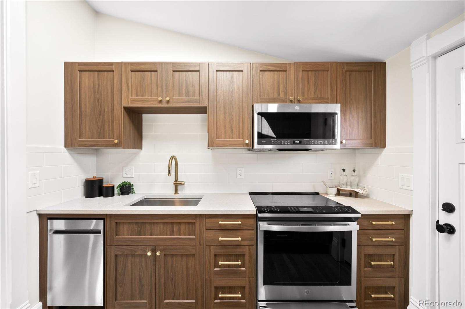 MLS Image #11 for 237  inca street,denver, Colorado