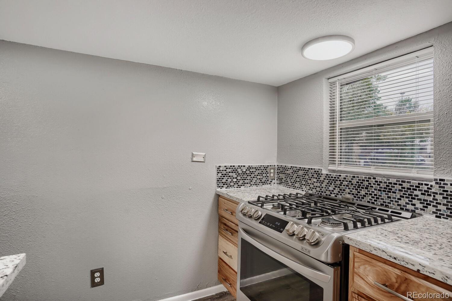 MLS Image #14 for 808 s jay court,denver, Colorado