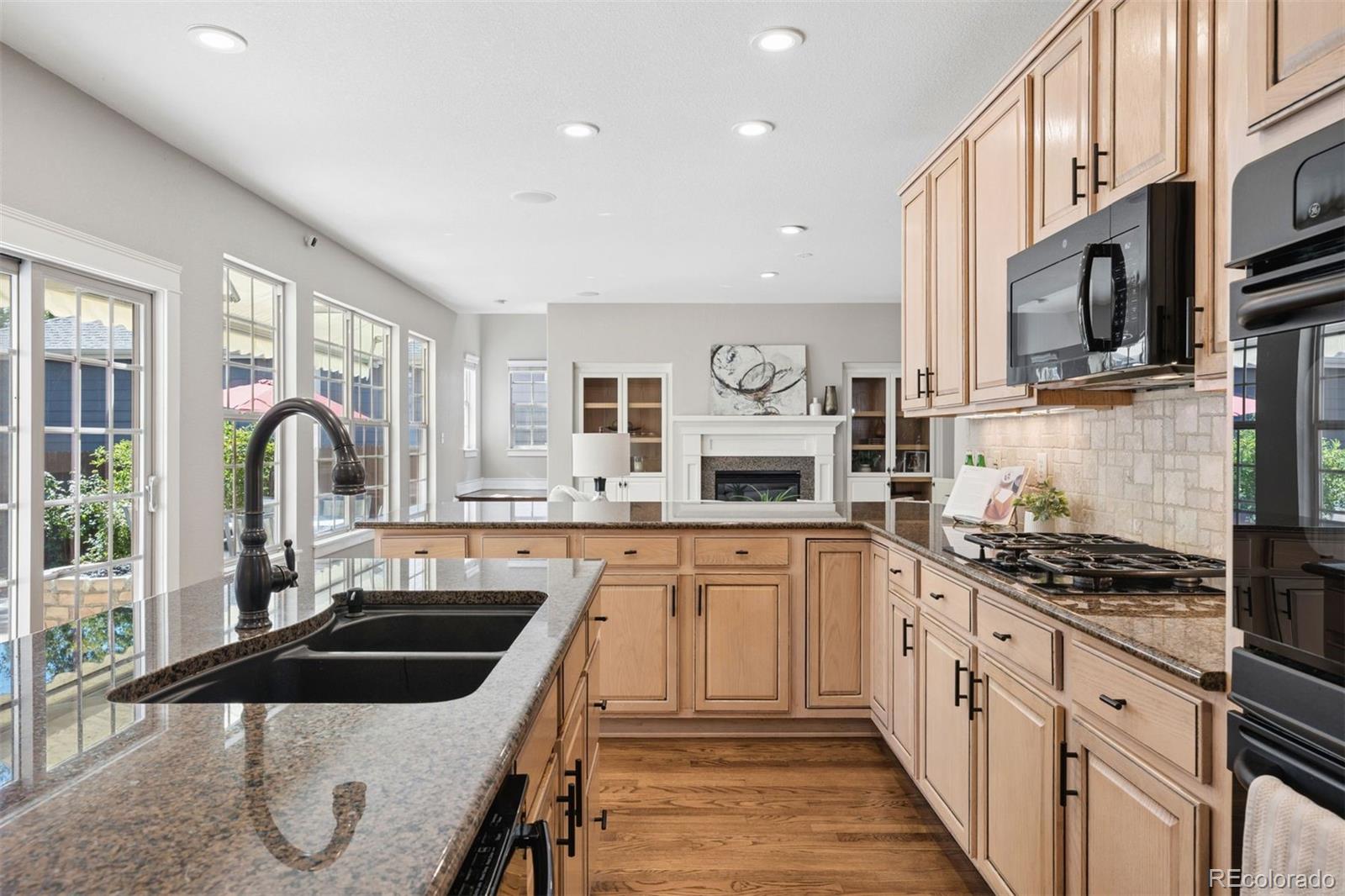 MLS Image #10 for 7898 e 25th avenue,denver, Colorado