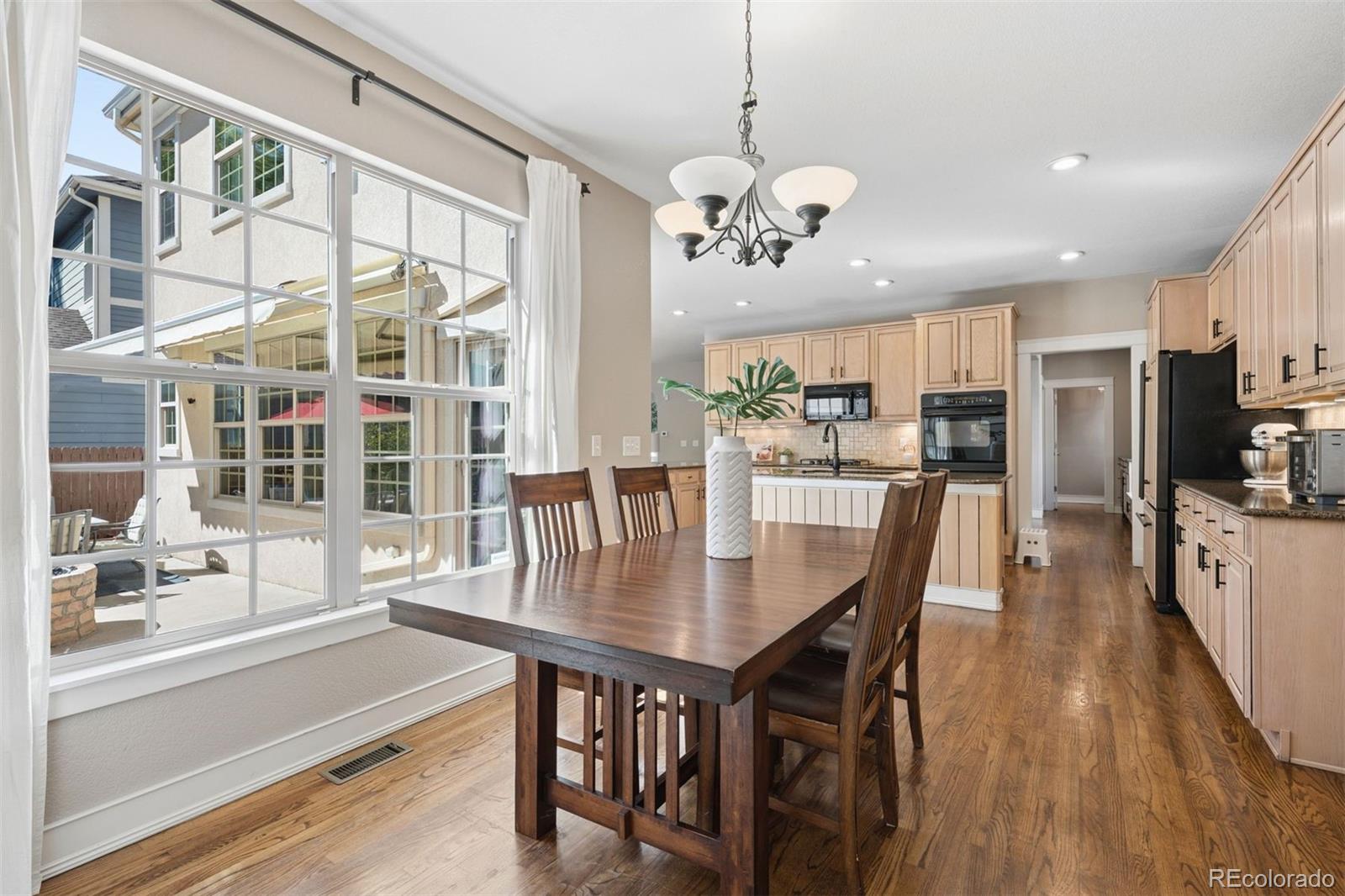 MLS Image #13 for 7898 e 25th avenue,denver, Colorado