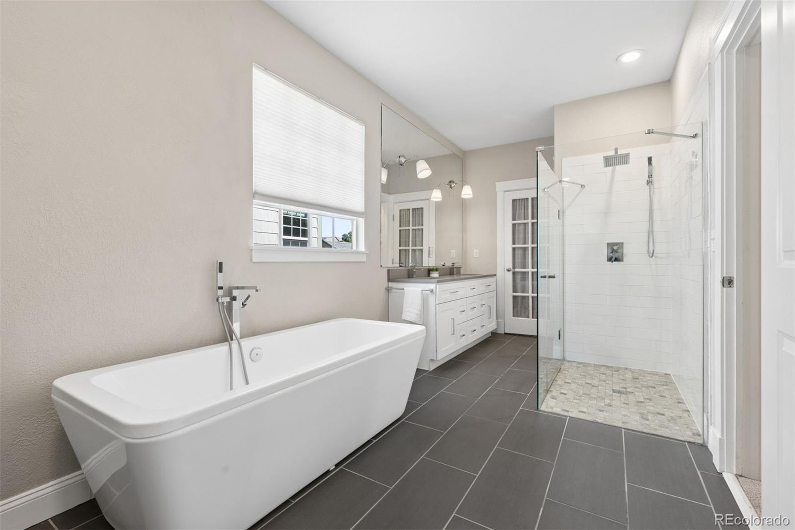 MLS Image #23 for 7898 e 25th avenue,denver, Colorado