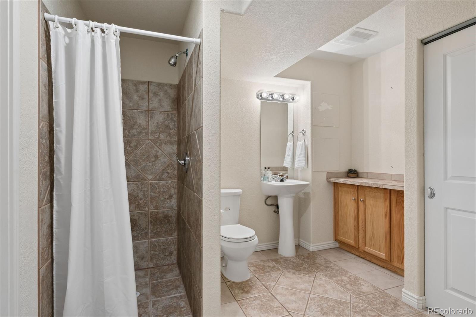 MLS Image #35 for 7898 e 25th avenue,denver, Colorado