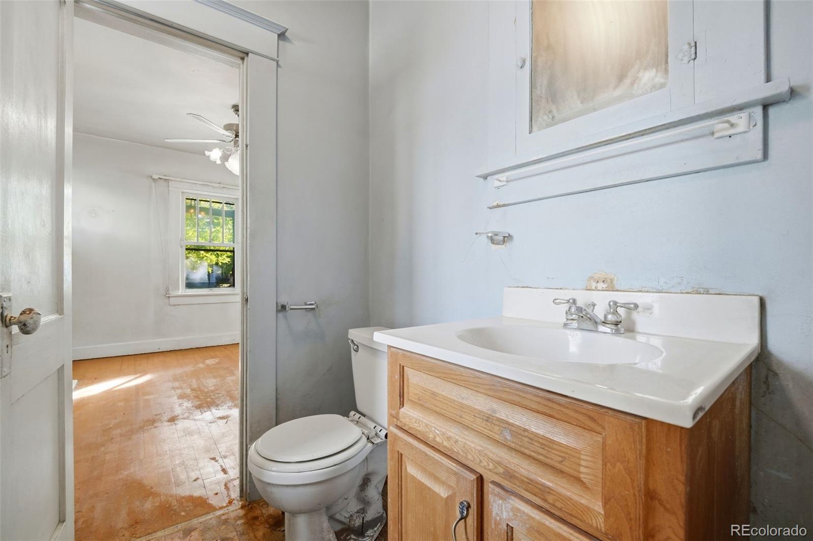 MLS Image #11 for 1921 s marion street,denver, Colorado