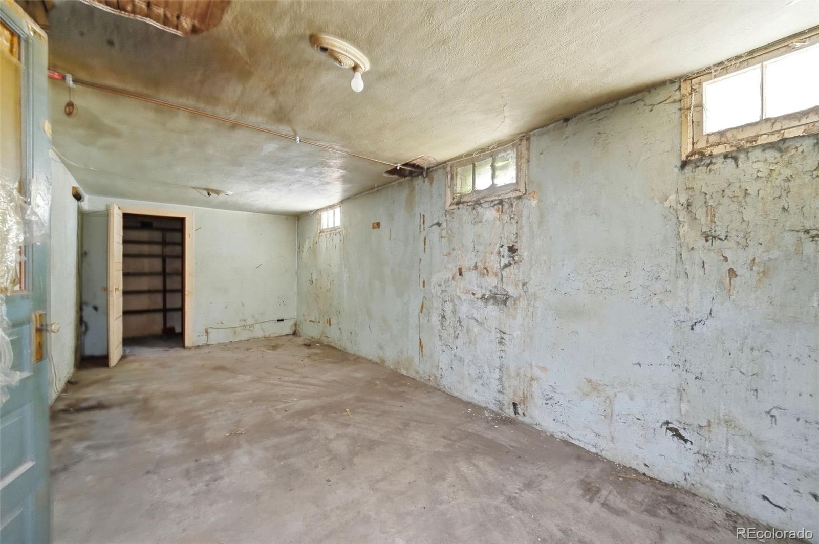 MLS Image #15 for 1921 s marion street,denver, Colorado