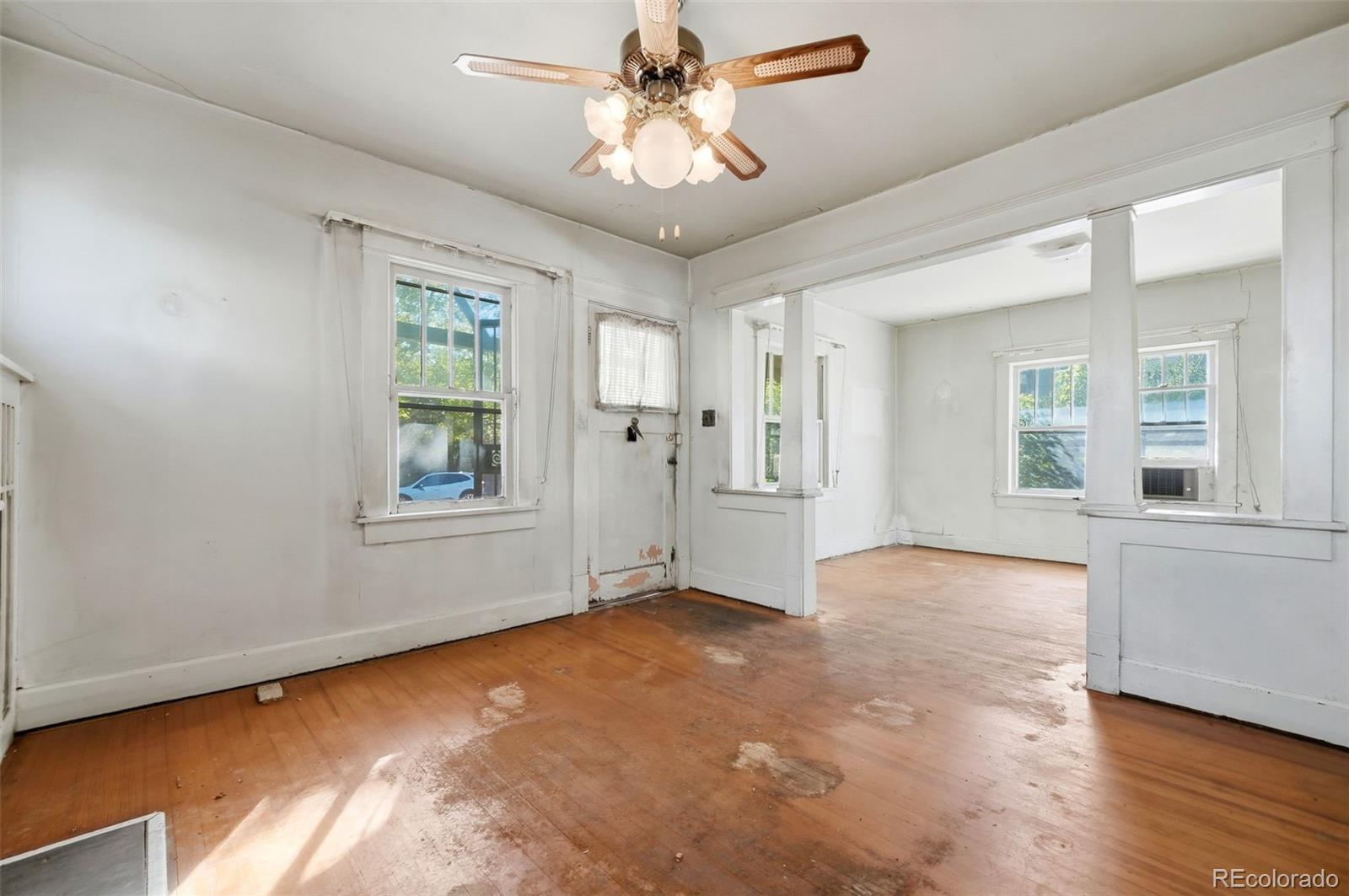 MLS Image #2 for 1921 s marion street,denver, Colorado
