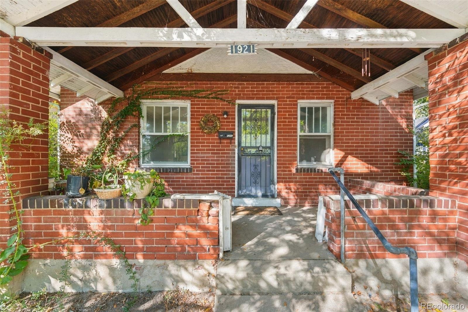 MLS Image #29 for 1921 s marion street,denver, Colorado