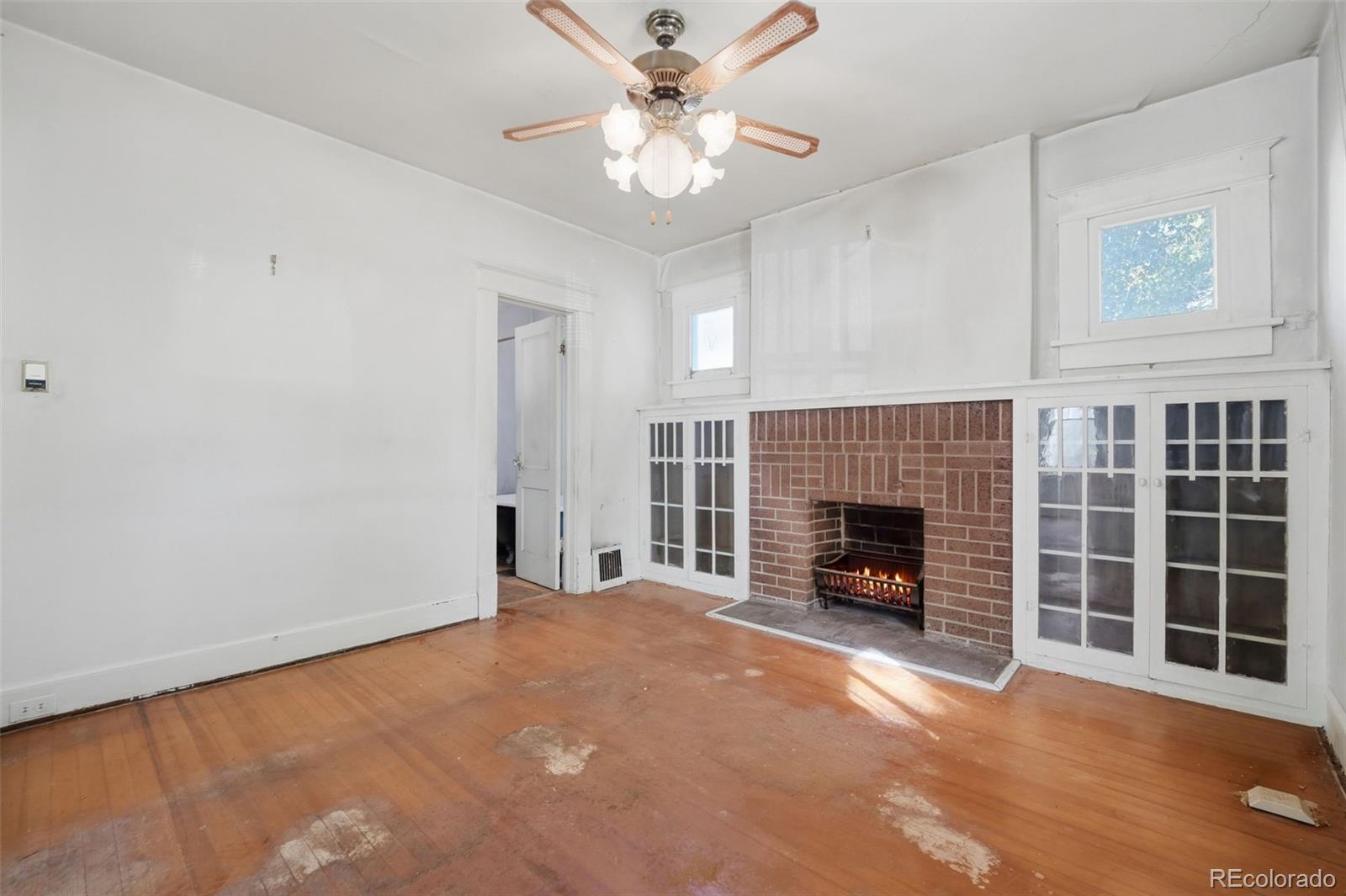 MLS Image #3 for 1921 s marion street,denver, Colorado