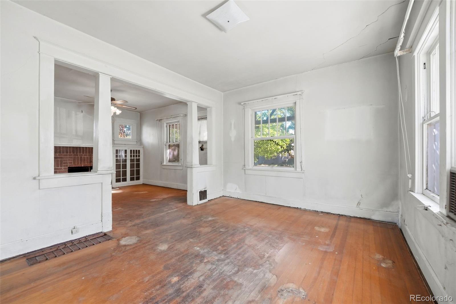 MLS Image #5 for 1921 s marion street,denver, Colorado